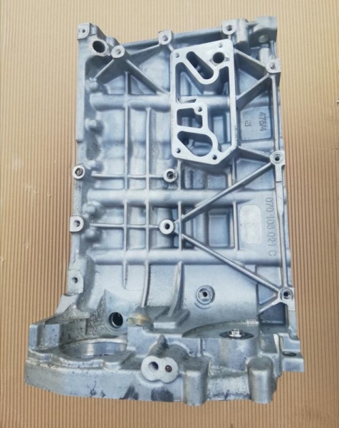 Reparatii motor VOLKSWAGEN TRANSPORTER T5 (2003-)
